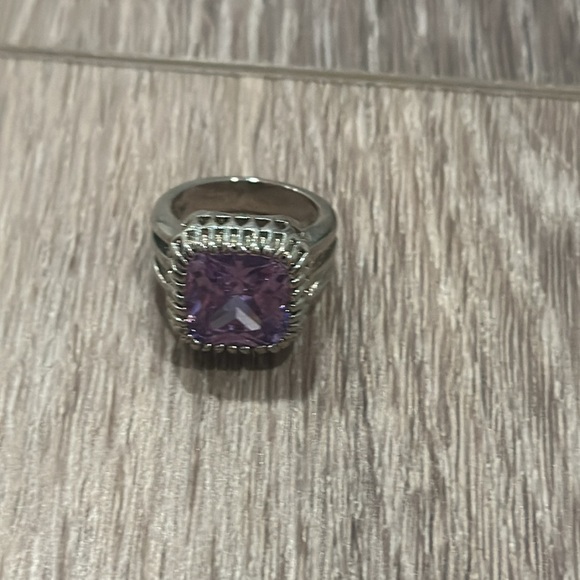 Ring 💍 - Picture 5 of 5